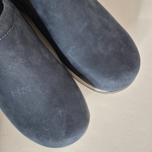 Dansko Patti Waterproof Milled Nubuck Leather Slip-On Shoe - Size 11.5 / 42 - Picture 9 of 15